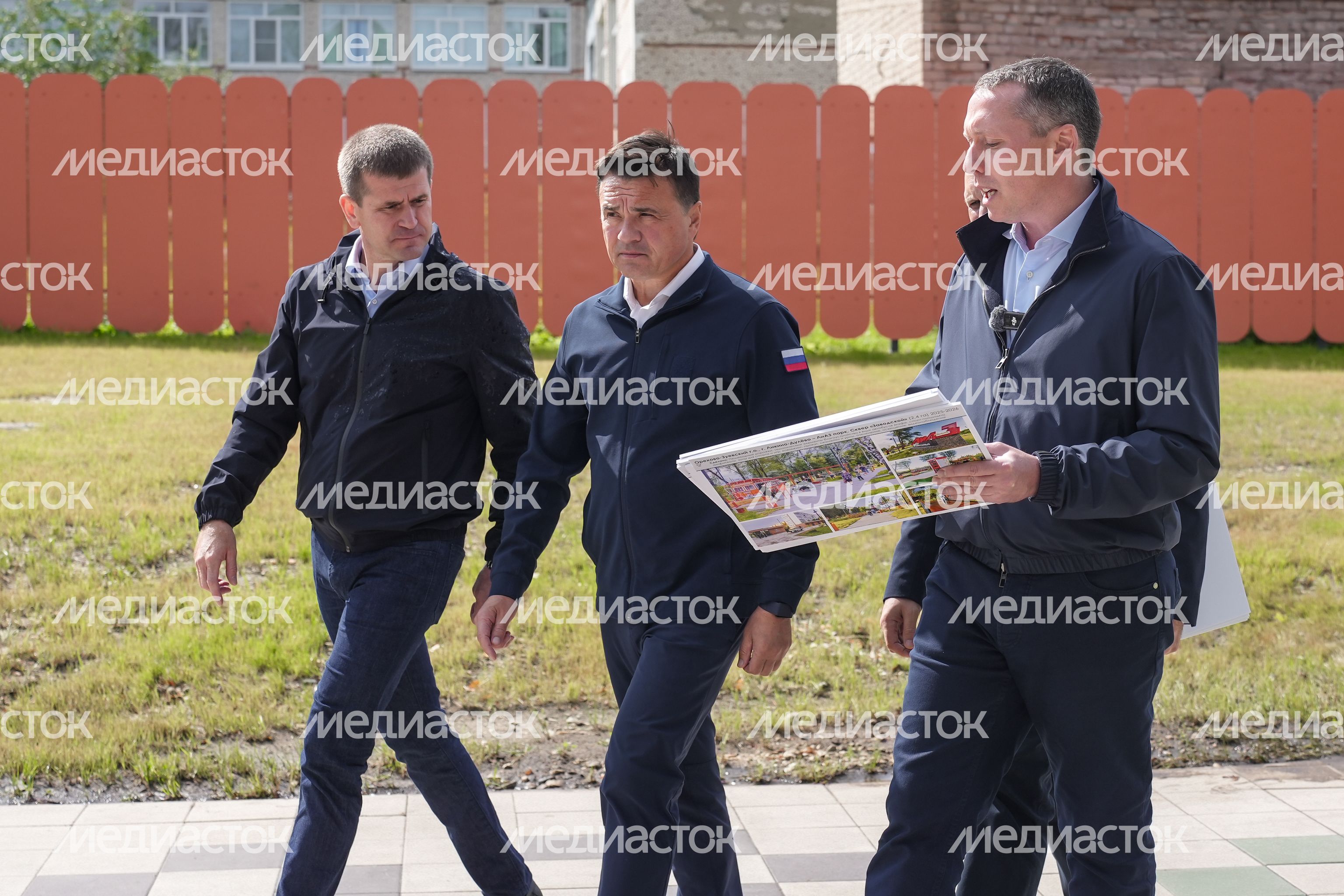 Андрей Воробьев посетил благоустроенный парк "ЛиАЗ" в Ликино-Дулеве Андрей Воробьев посетил благоустроенный парк "ЛиАЗ" в Ликино-Дулеве