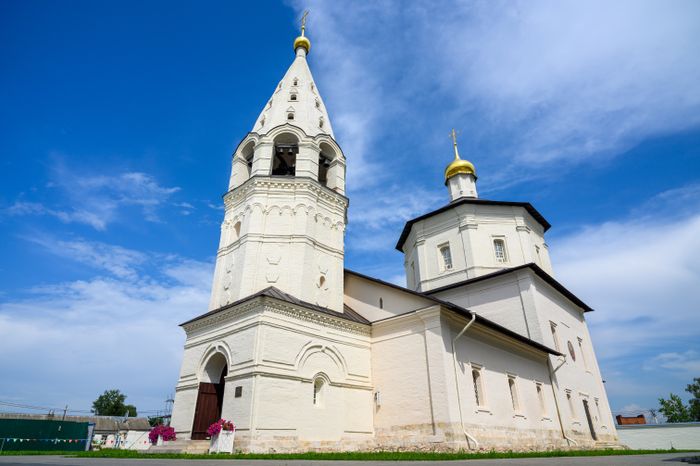 Богородице-Рождественский Бобренев мужской монастырь в селе Старое Бобренево округа Коломна