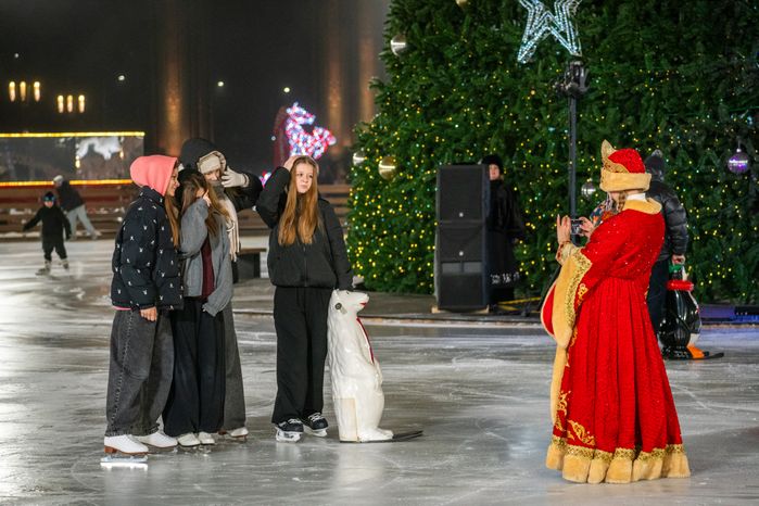 Театрализованное открытие главного катка Подмосковья на зимнем фестивале в парке «Патриот» Одинцовского округа