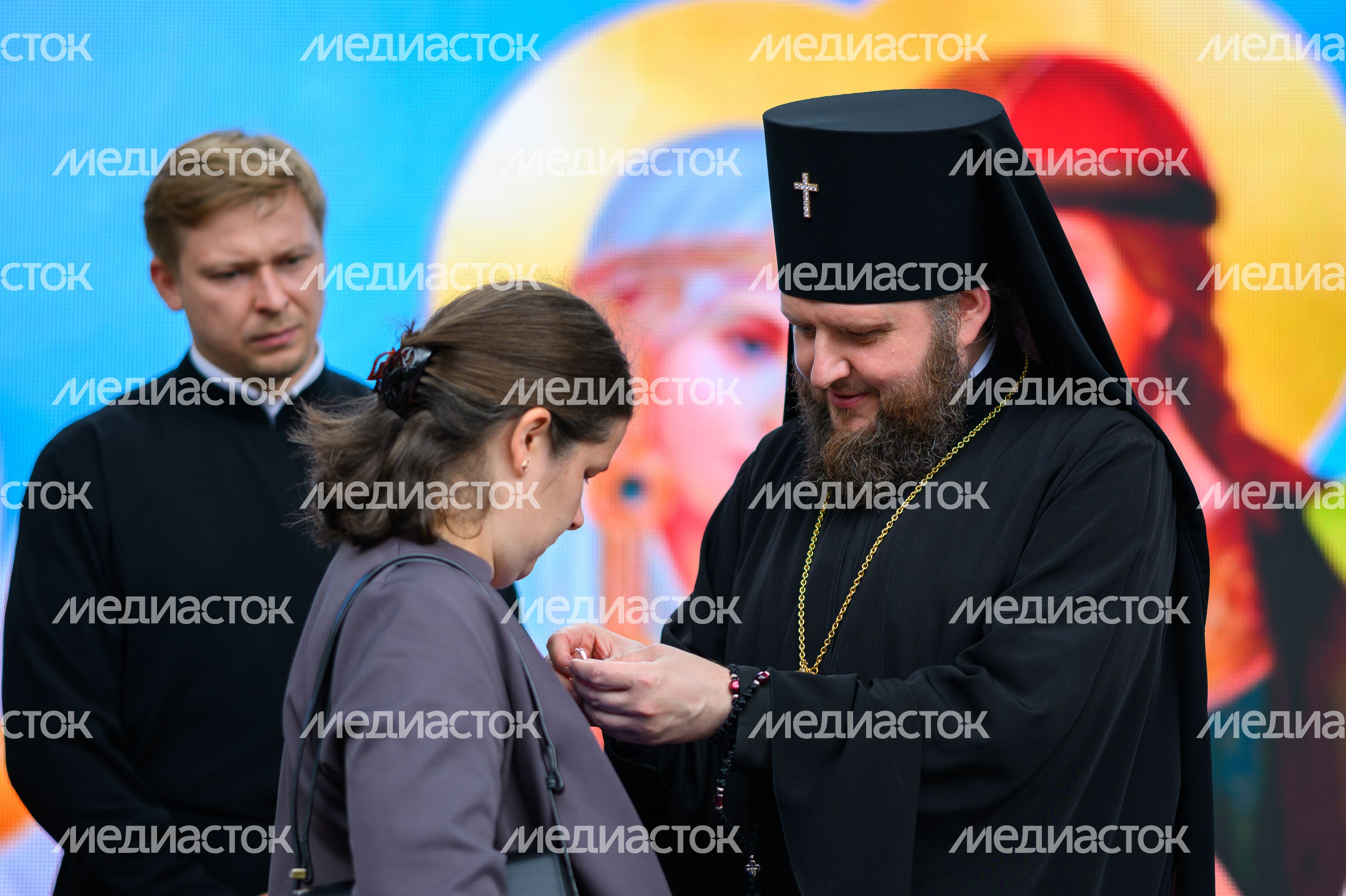 Архиепископ Подольский и Люберецкий Аксий наградил семьи на фестивале «День семьи, любви и верности» Архиепископ Подольский и Люберецкий Аксий наградил семьи на фестивале «День семьи, любви и верности»