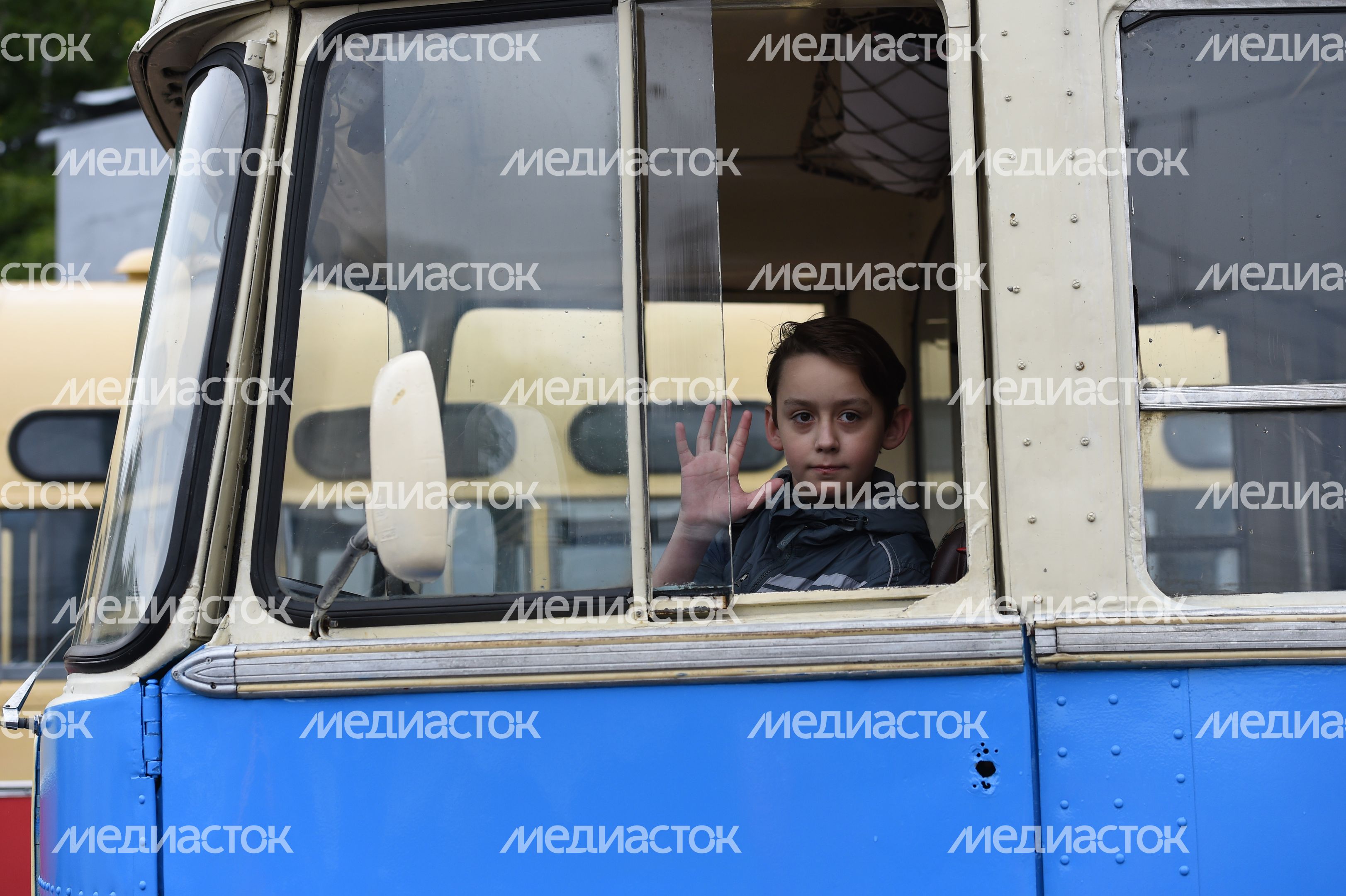Выставка ретротехники ко Дню московского транспорта