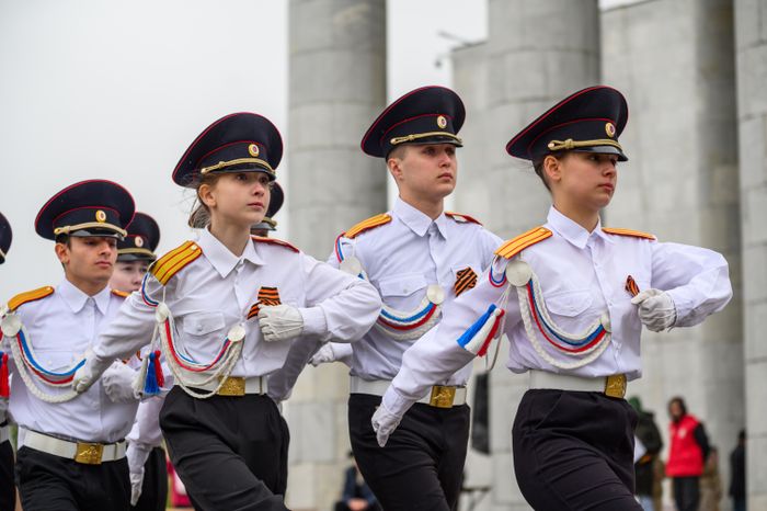 Военно-патриотическая игра «Юнармия, вперед!», посвященная Дню Победы, в Горках Ленинских