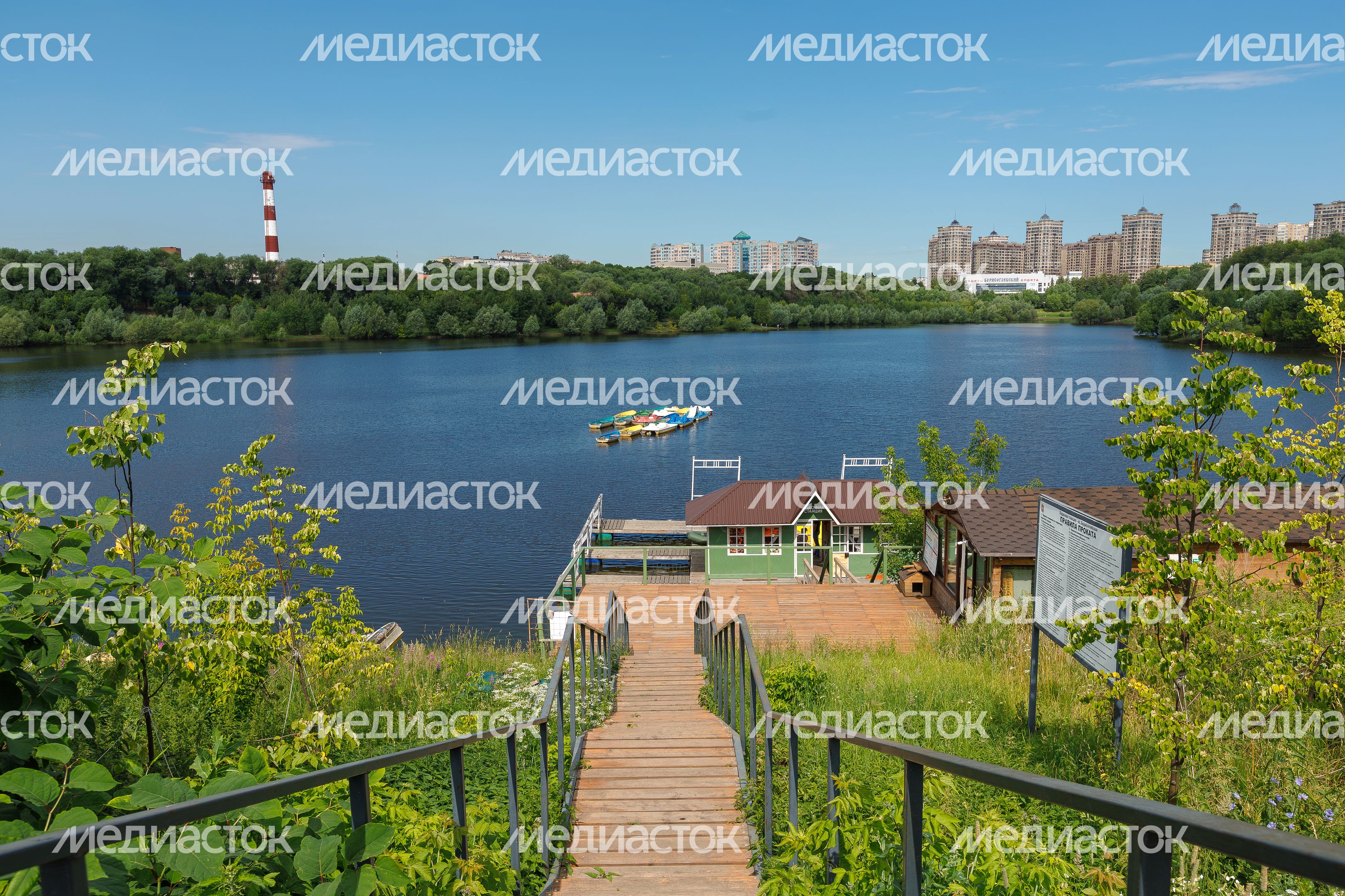 Благоустройство набережной Борисоглебского озера в Раменском парке