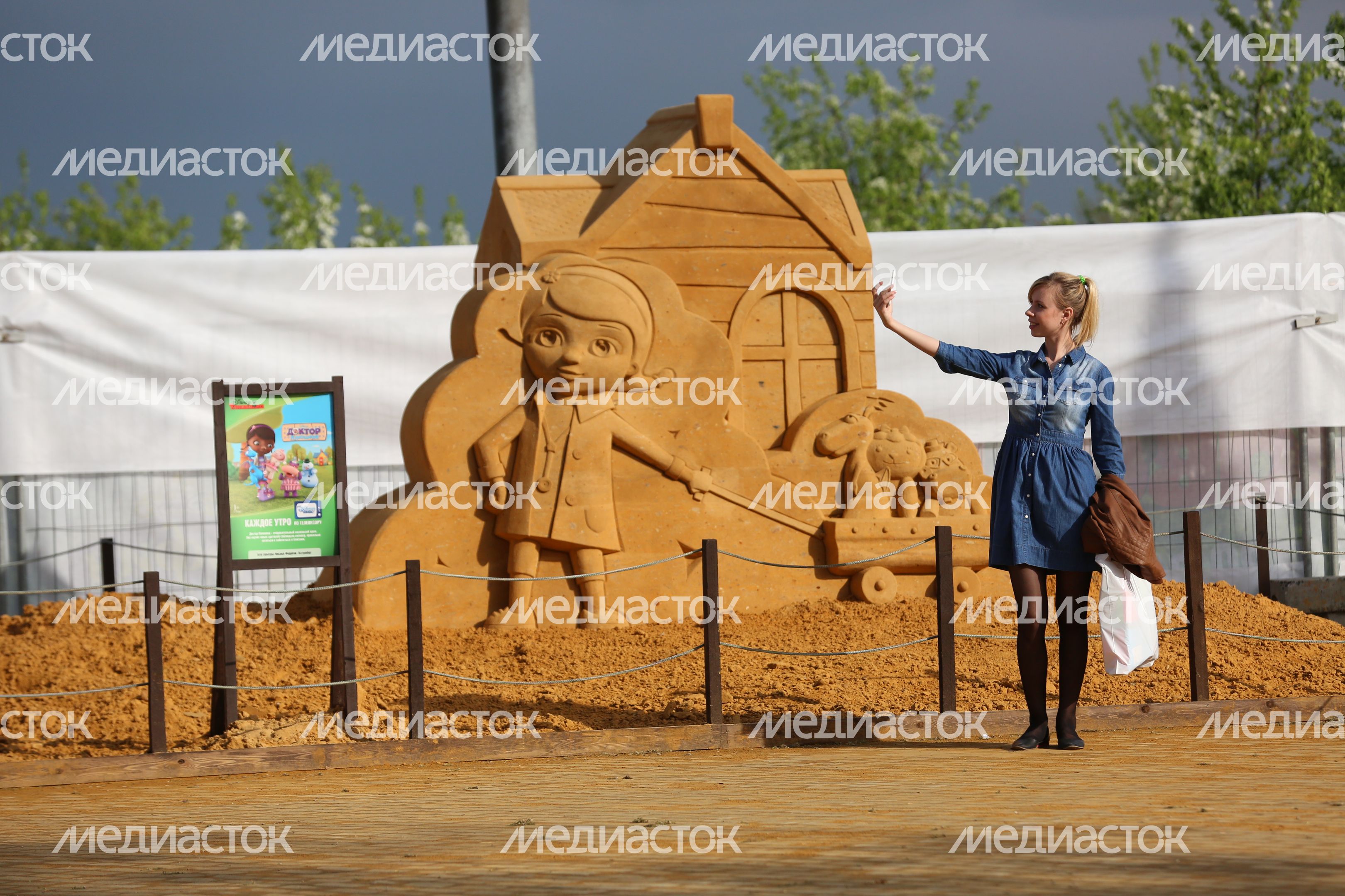 Чемпионат по скульптуре из песка в Москве