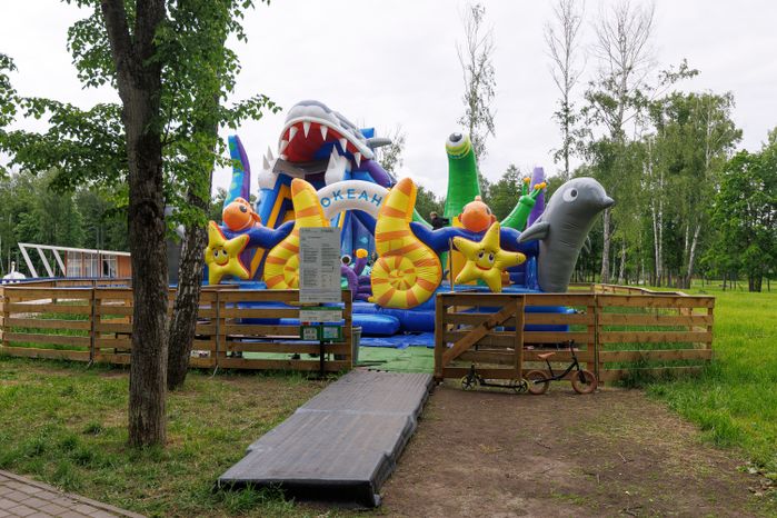 Детская площадка в Городском парке культуры и отдыха в Ивантеевке Пушкинского округа