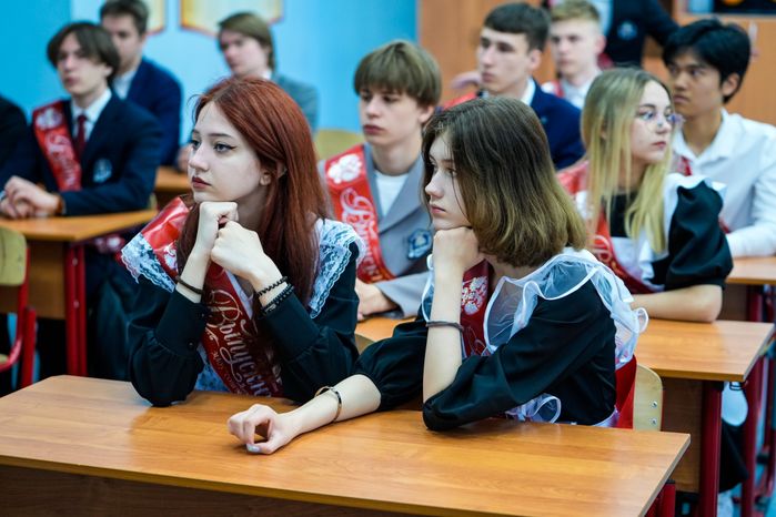 Губернатор поздравил выпускников  реутовской СОШ №10 с последним звонком