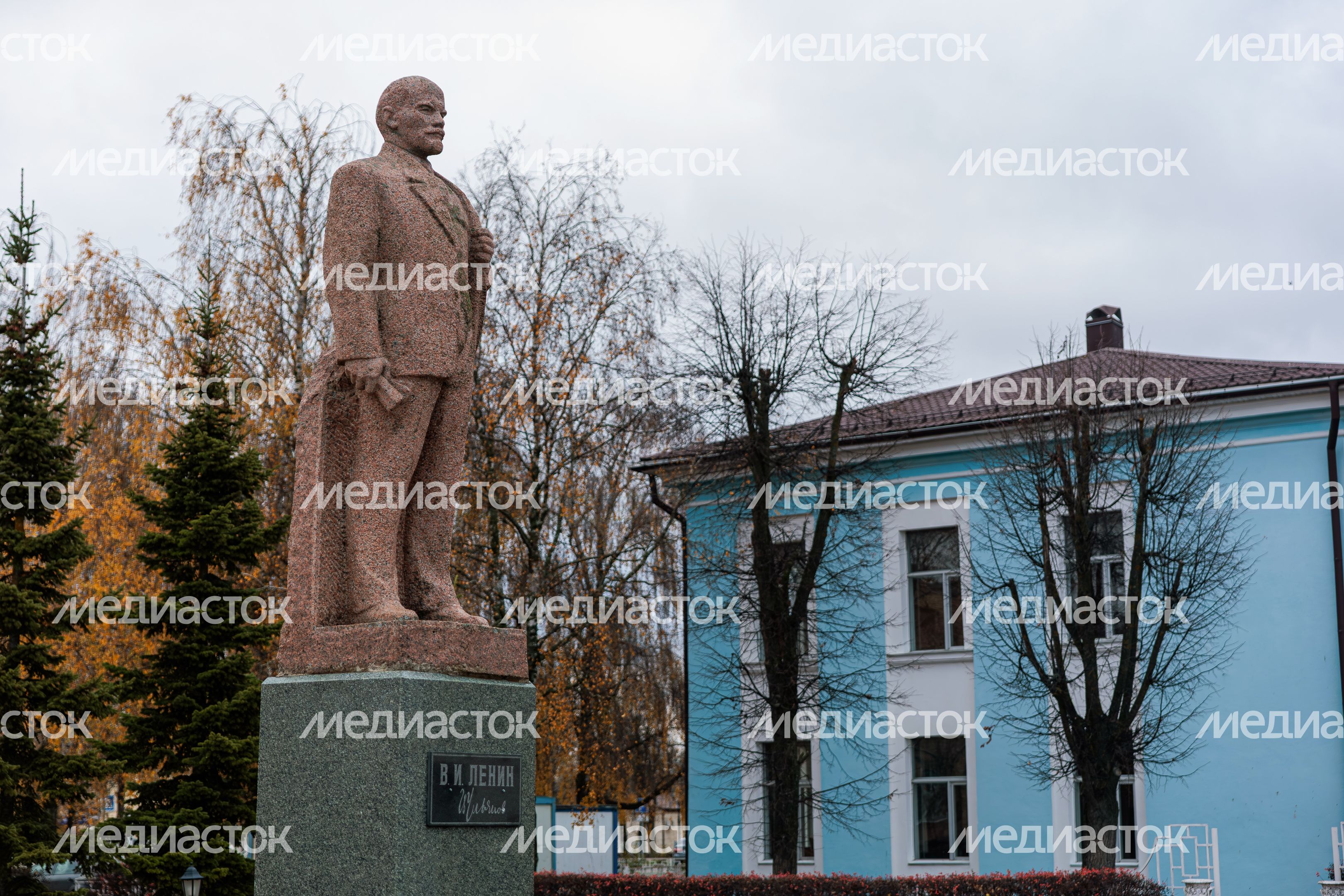 Виды поселка Лотошино осенью Виды поселка Лотошино осенью