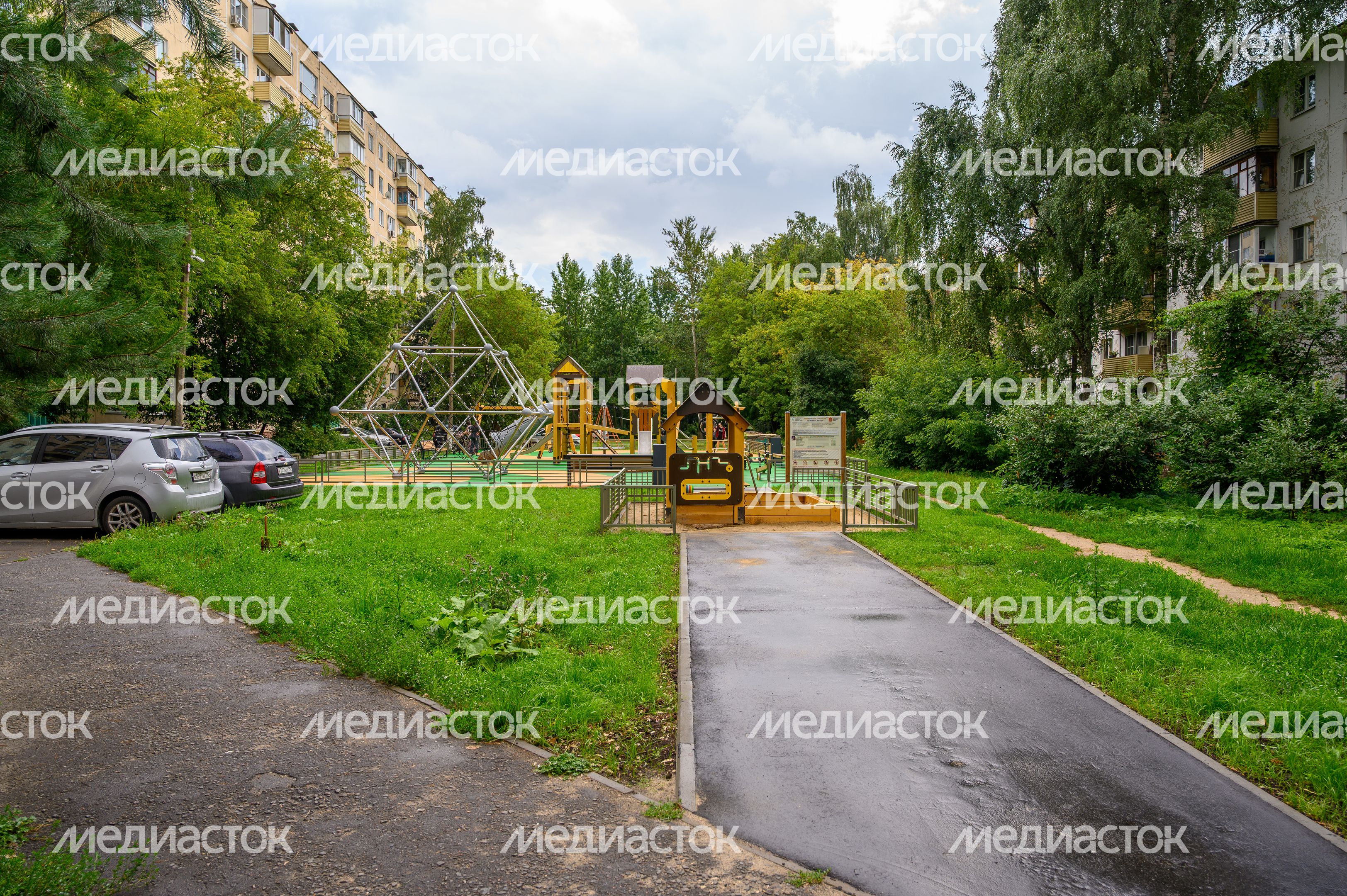 Новая детская площадка на улице Победы в Электростали