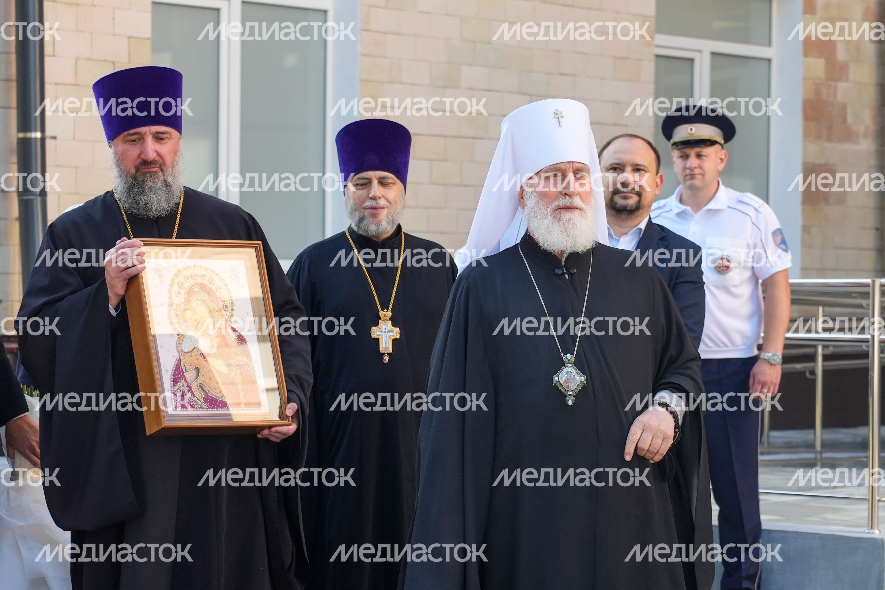 Андрей Воробьев поздравил сотрудников ГИБДД с профессиональным праздником