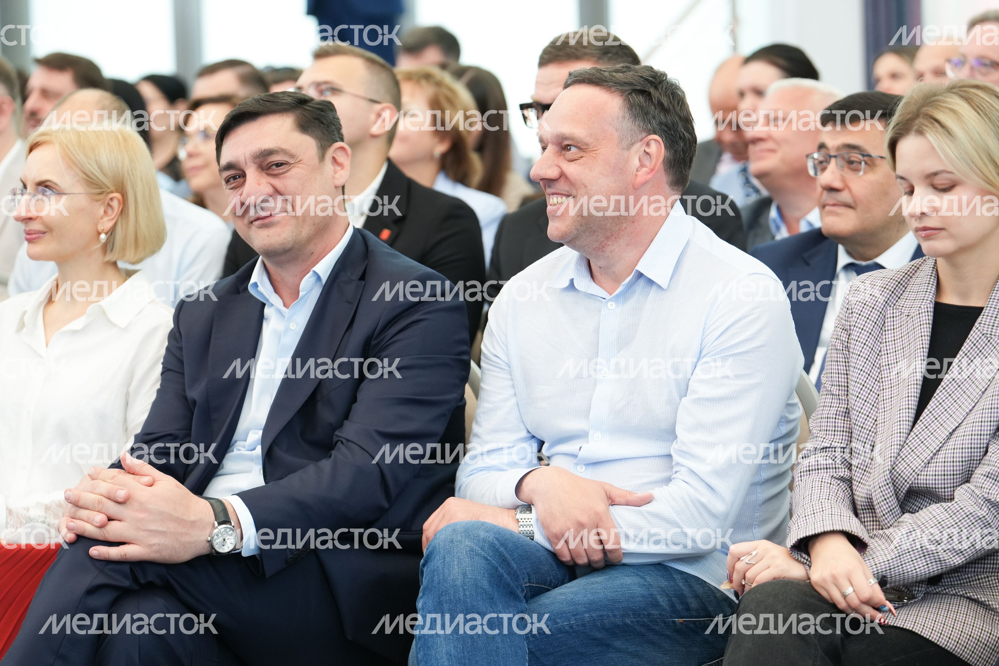 Подмосковных медиков поздравили с профессиональным праздником Подмосковных медиков поздравили с профессиональным праздником