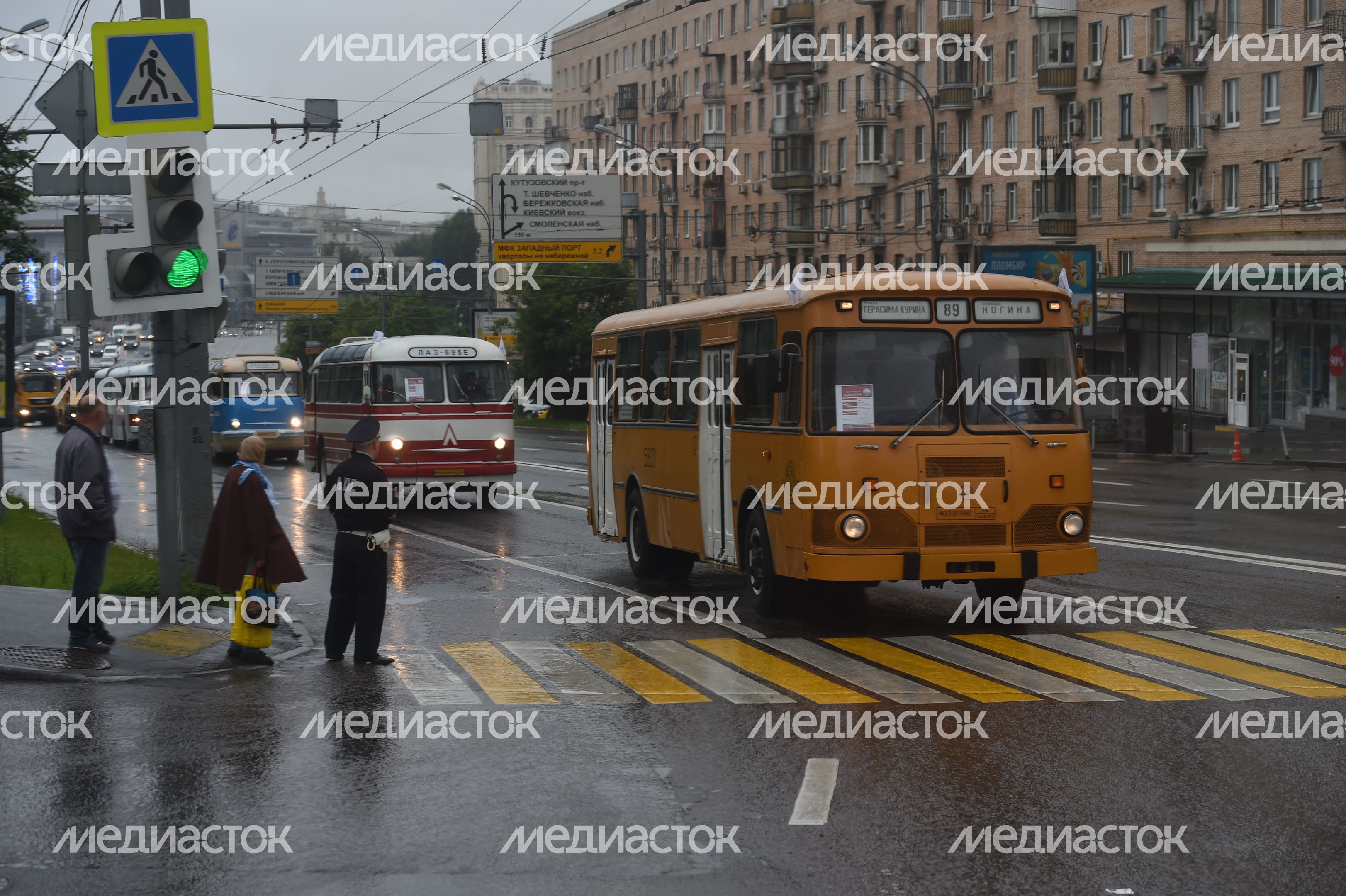 Выставка ретротехники ко Дню московского транспорта