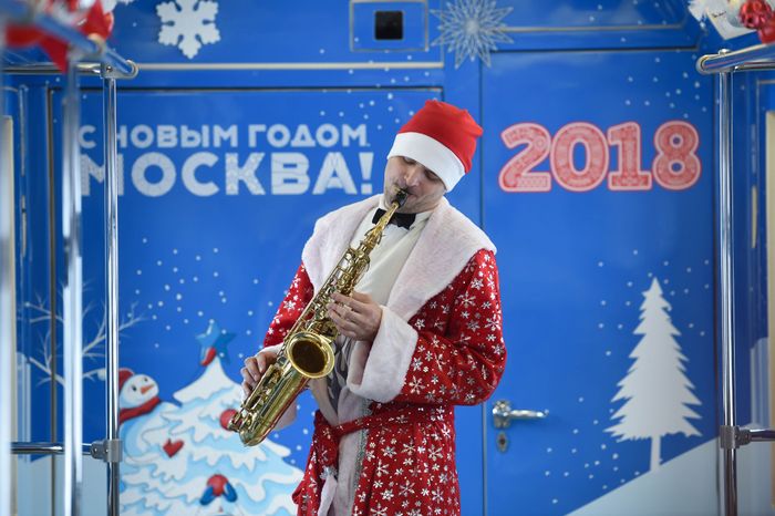 Запуск новогоднего поезда в Московском метрополитене