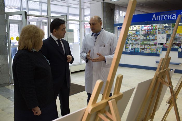 А. Воробьев посетил главный хирургический корпус МОНИКИ