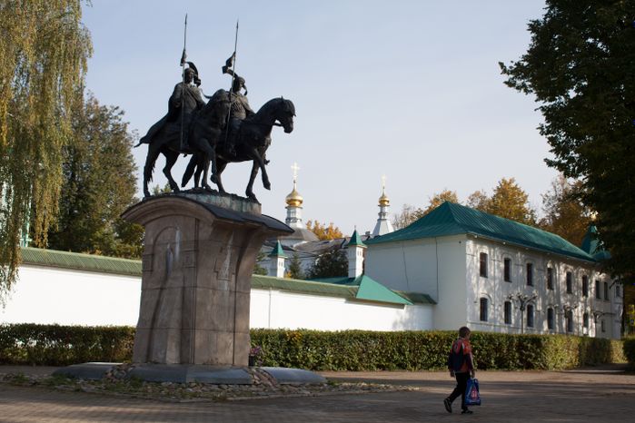 Памятник князьям Борису и Глебу в Дмитрове
