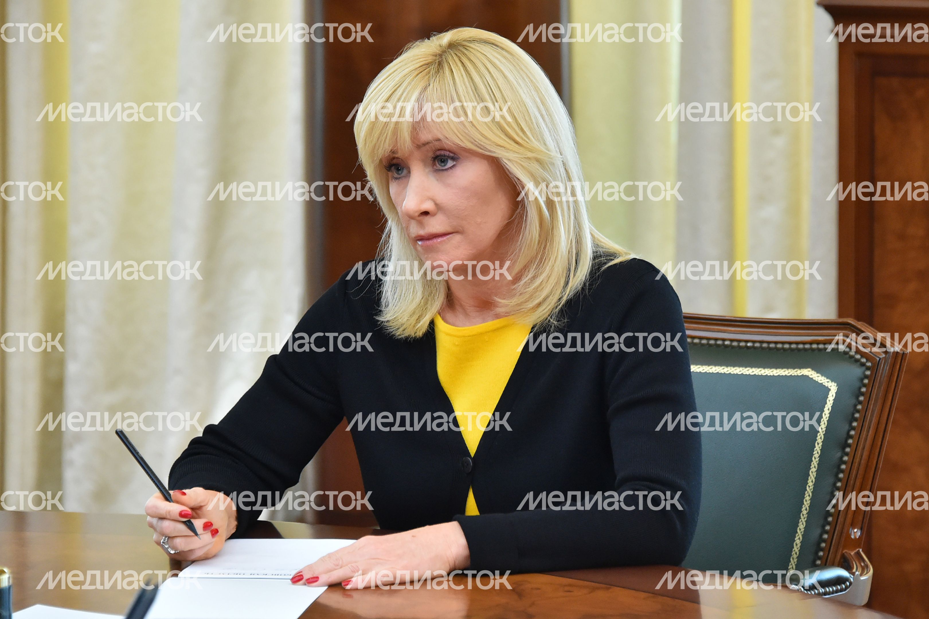 А. Воробьев встретился с президентом Ассоциации многодетных семей Подмосковья А. Воробьев встретился с президентом Ассоциации многодетных семей Подмосковья