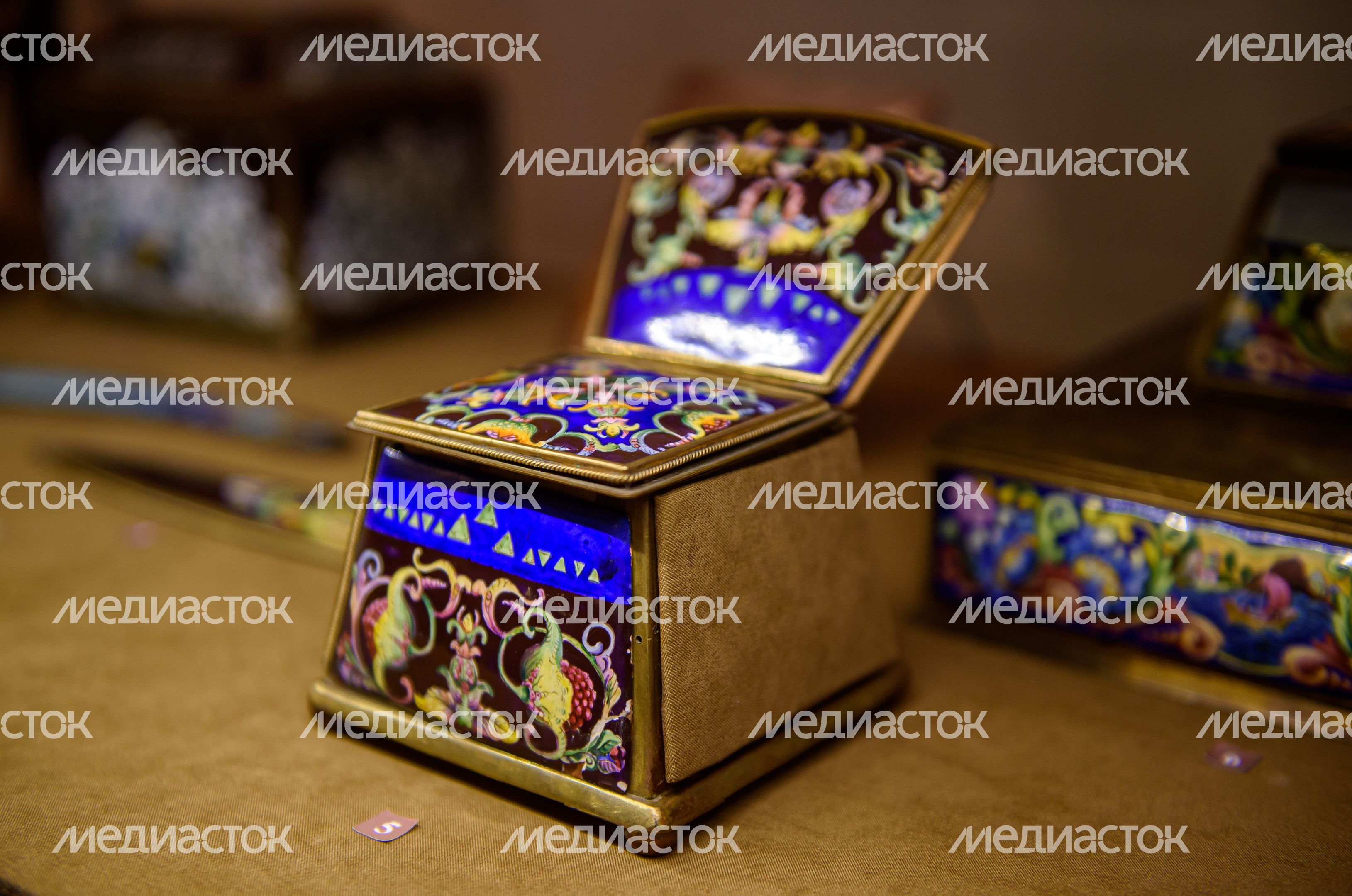 Музей финифти в Ростовском кремле Музей финифти в Ростовском кремле