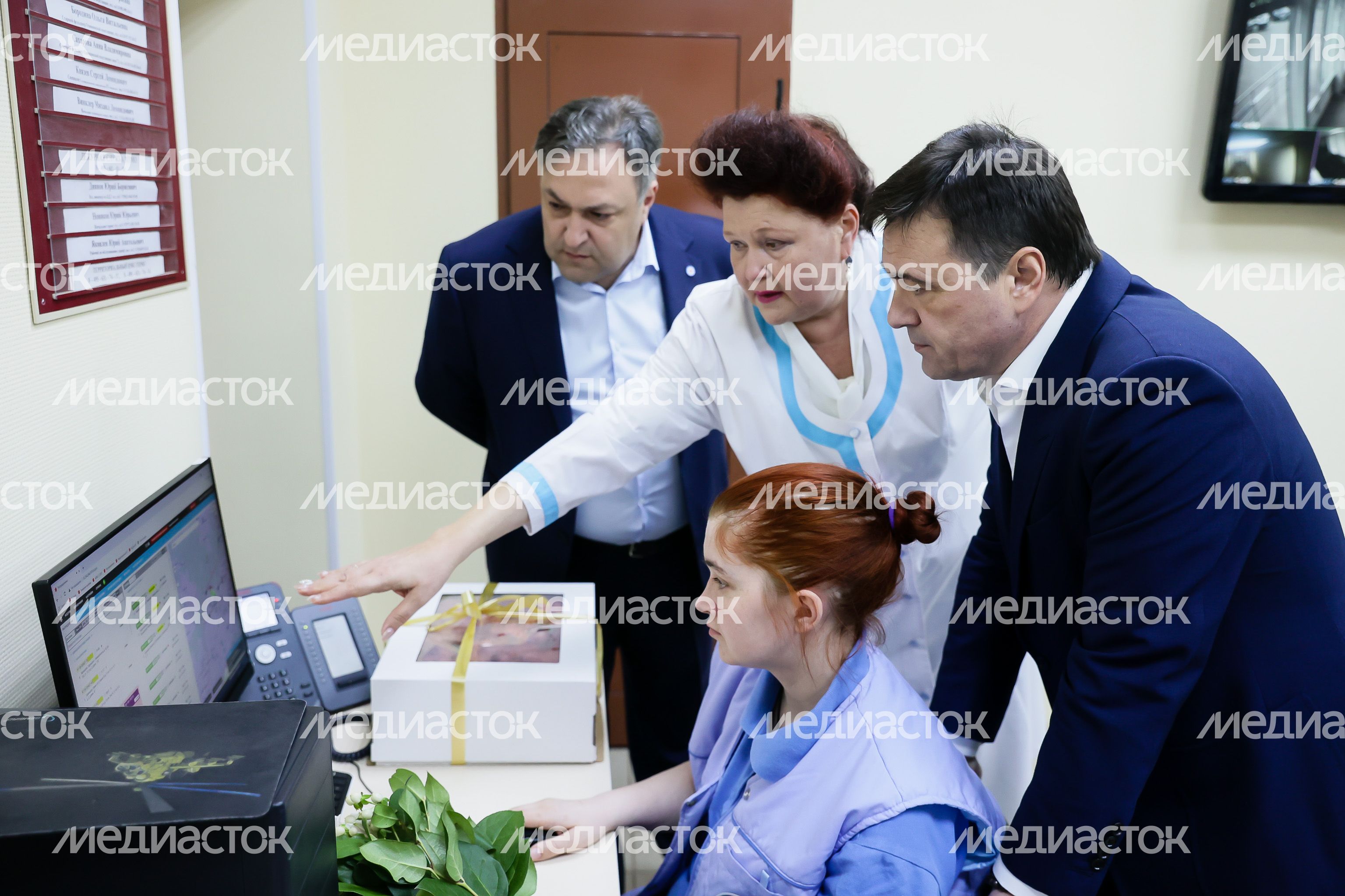 Поздравление губернатором Подмосковья работников скорой медицинской помощи с профессиональным праздником