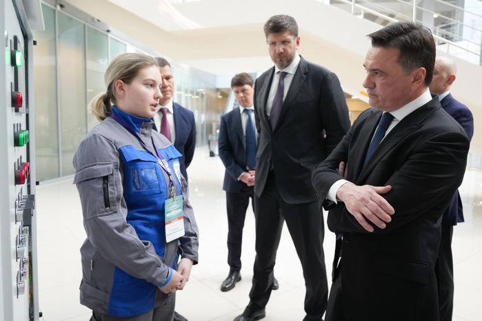 Андрей Воробьев открыл пленарную дискуссию форума "Эффективная РСО: от стандарта к цифре и качеству"