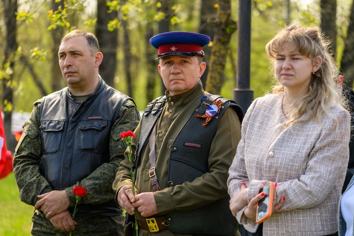 Памятное мероприятие у мемориала в Дмитровском округе в преддверие Дня Победы