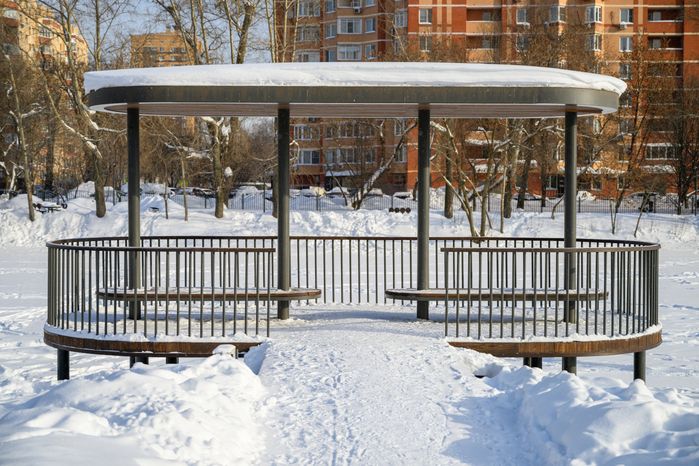 Набережная Наташинского парка зимой в Люберцах