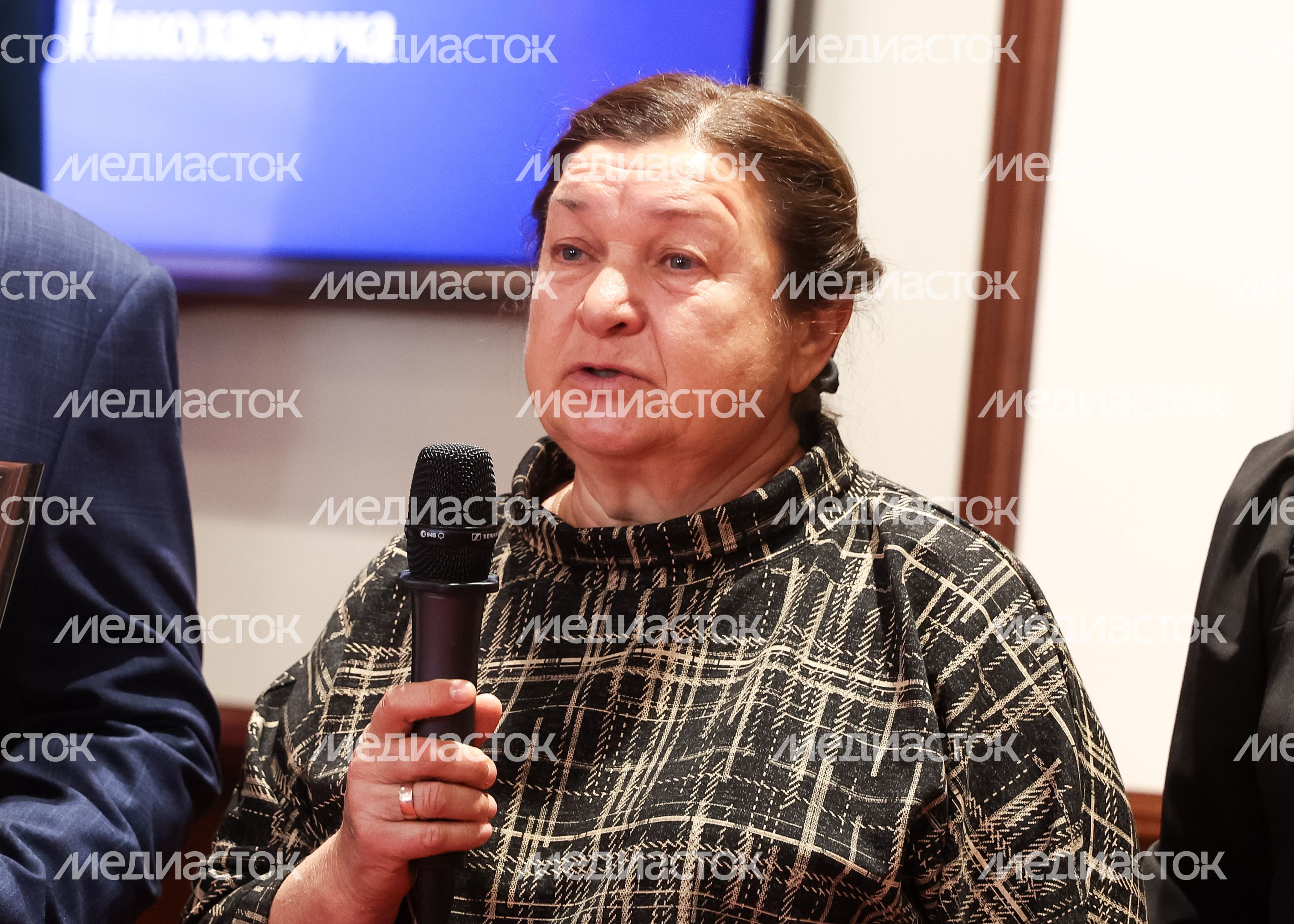 Семье подполковника Андрея Кулакова передали Золотую Звезду Героя России Семье подполковника Андрея Кулакова передали Золотую Звезду Героя России