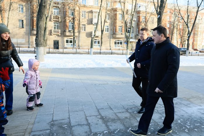 Встреча Губернатора Подмосковья с родителями учащихся СОШ №2