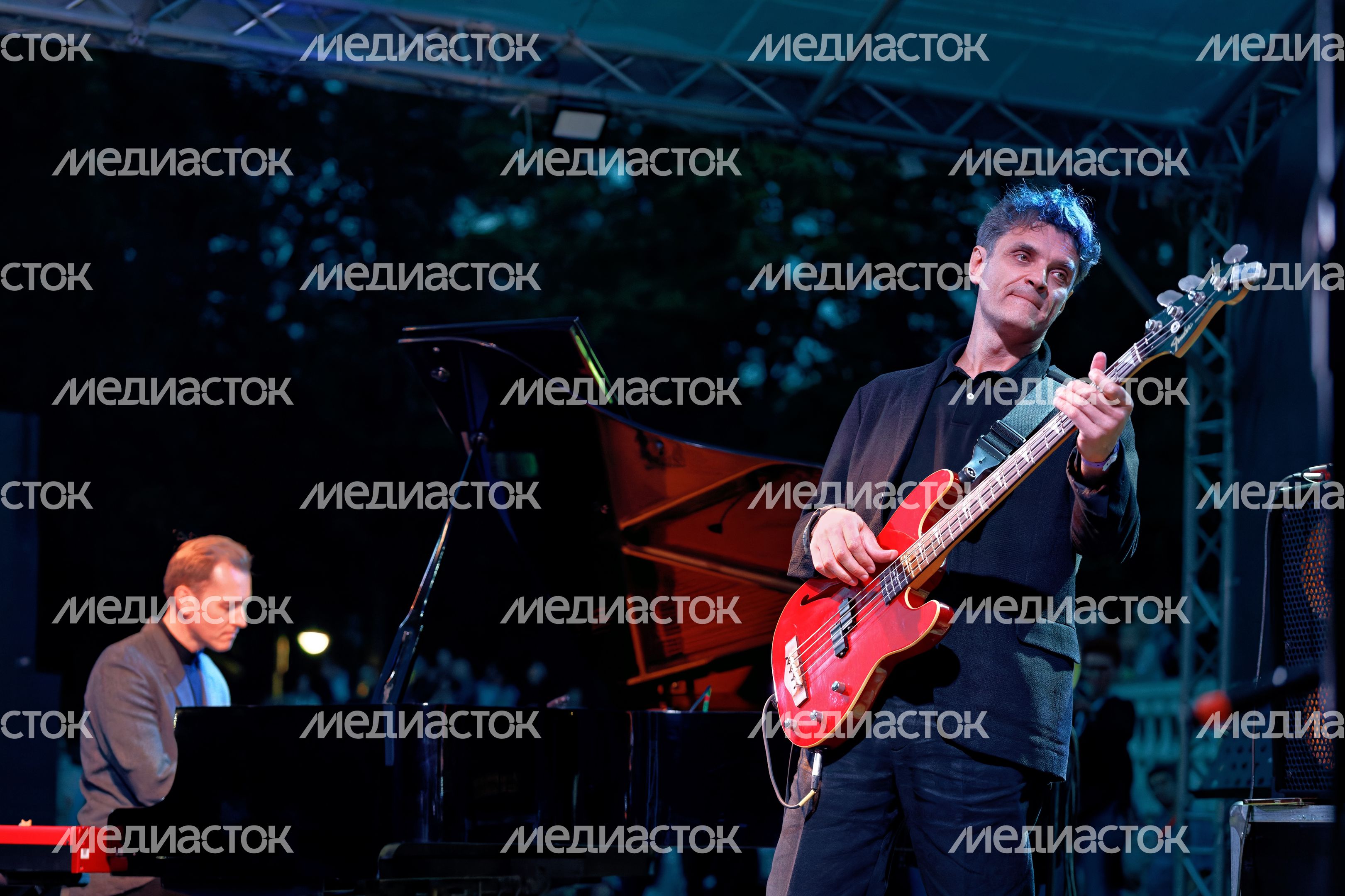Аглая Шиловская и LRK trio на фестивале «Джазовые сезоны» в музее-заповеднике «Архангельское» округа Красногорск Аглая Шиловская и LRK trio на фестивале «Джазовые сезоны» в музее-заповеднике «Архангельское» округа Красногорск