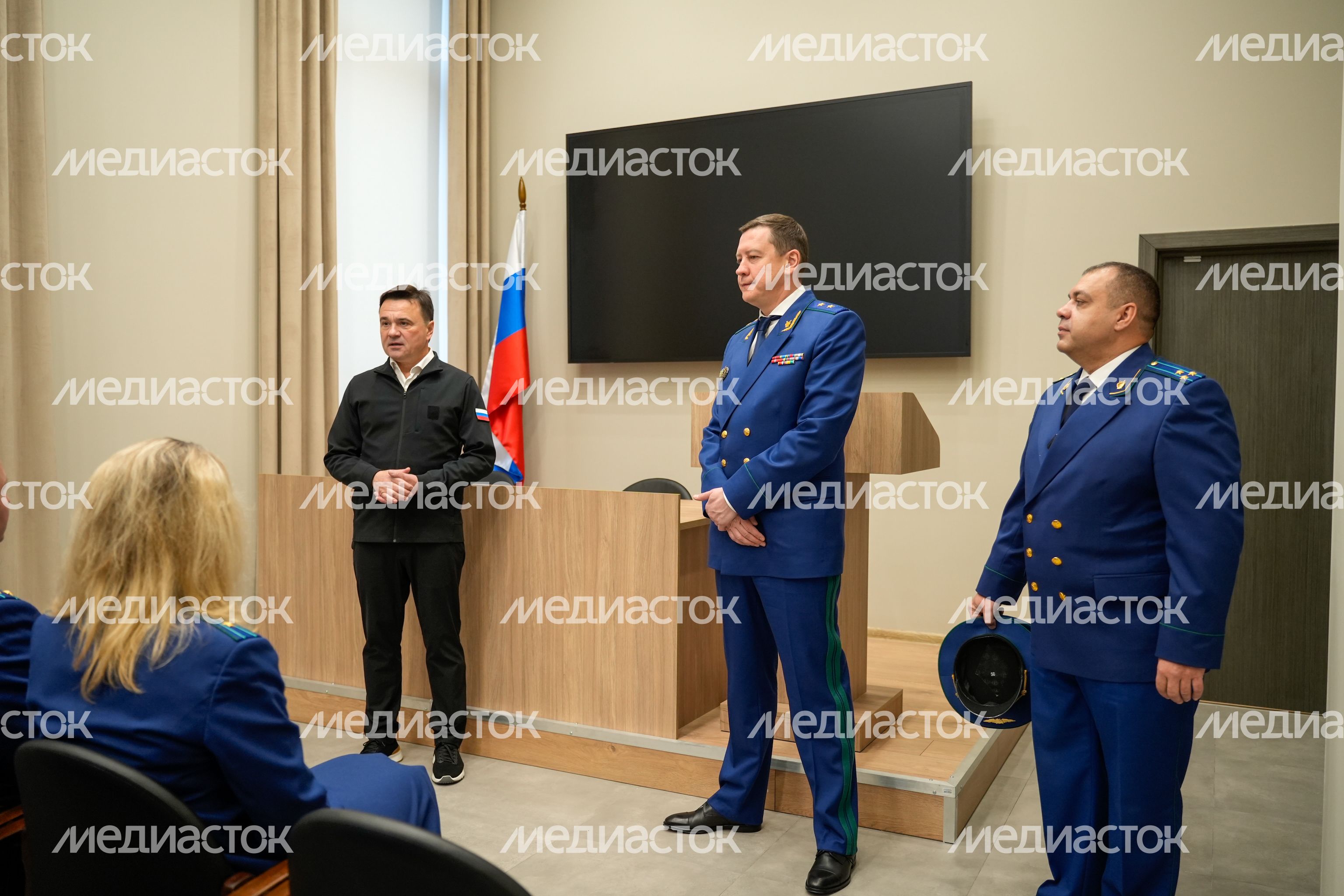 Андрей Воробьев открыл новое здание Солнечногорской городской прокуратуры Андрей Воробьев открыл новое здание Солнечногорской городской прокуратуры