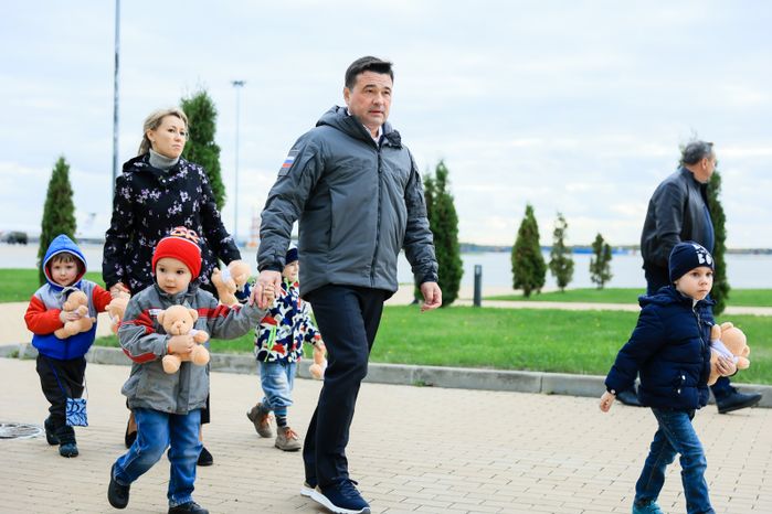 Встреча детей-сирот из ДНР, прибывших в Подмосковье, Губернатором Московской области и детским омбудсменом РФ