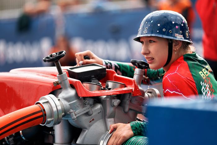 Женская сборная Беларуси завоевала серебро в общем зачете на XI Чемпионате мира по пожарно-спасательному спорту