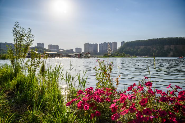 Большой Дзержинский карьер летом