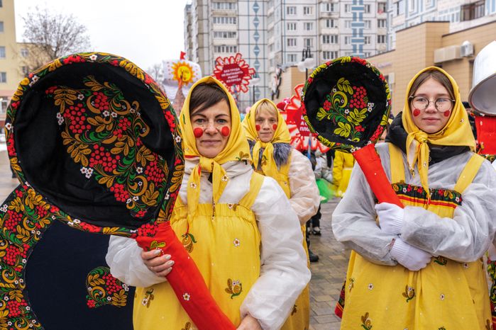 Новогодний уличный карнавал в Клину