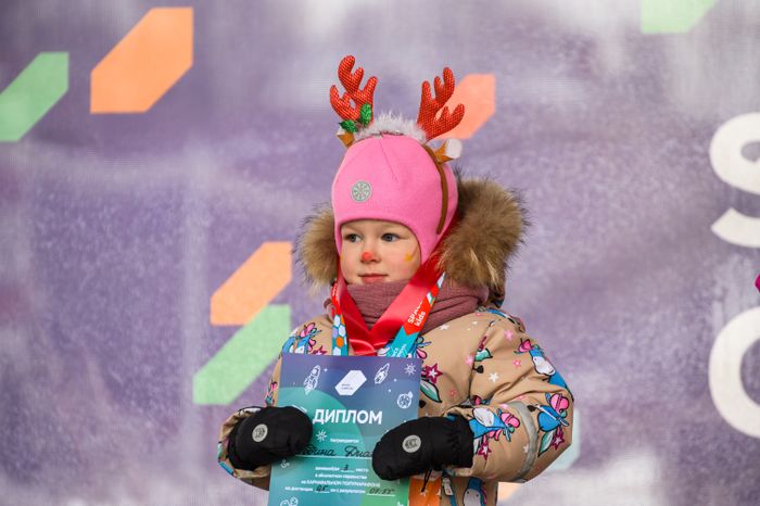 Новогодний забег в карнавальных костюмах Space Carnival 2024 в Королеве