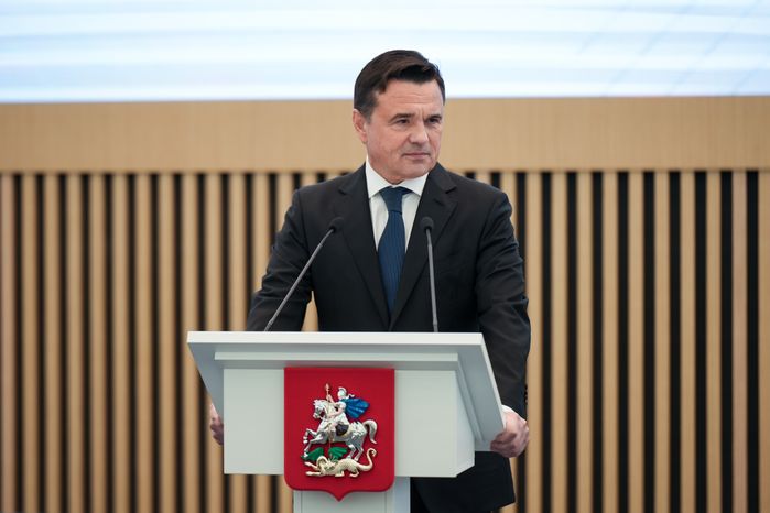 Андрей Воробьев вручил первые паспорта гражданина РФ юным жителям Подмосковья