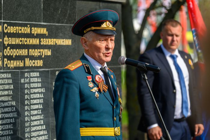 Памятное мероприятие у мемориала в Дмитровском округе в преддверие Дня Победы