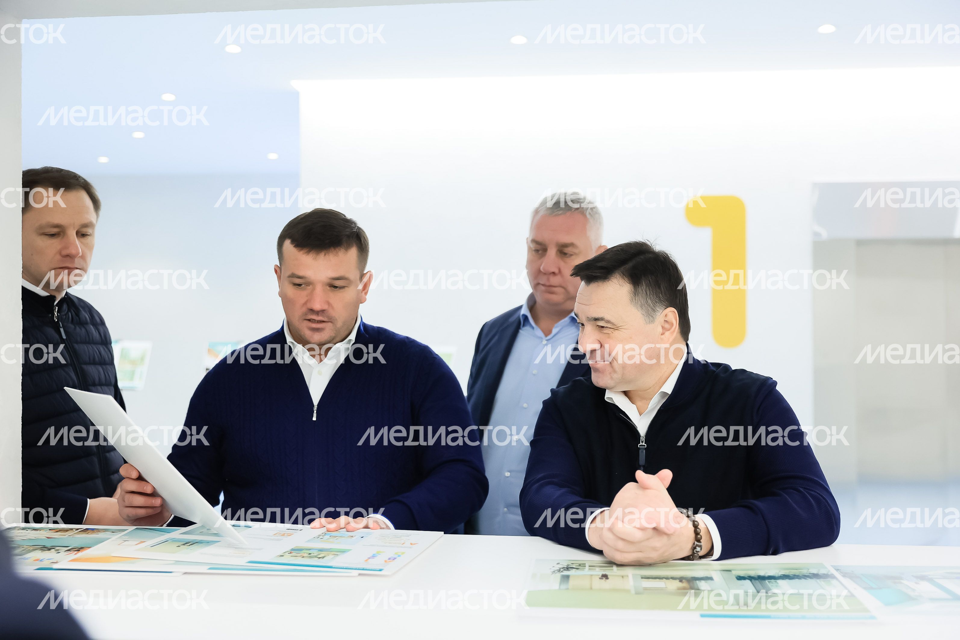 Посещение Губернатором Подмосковья стройплощадки Детской областной больницы в Красногорске