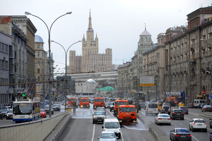 Мойка улиц и дорог Москвы