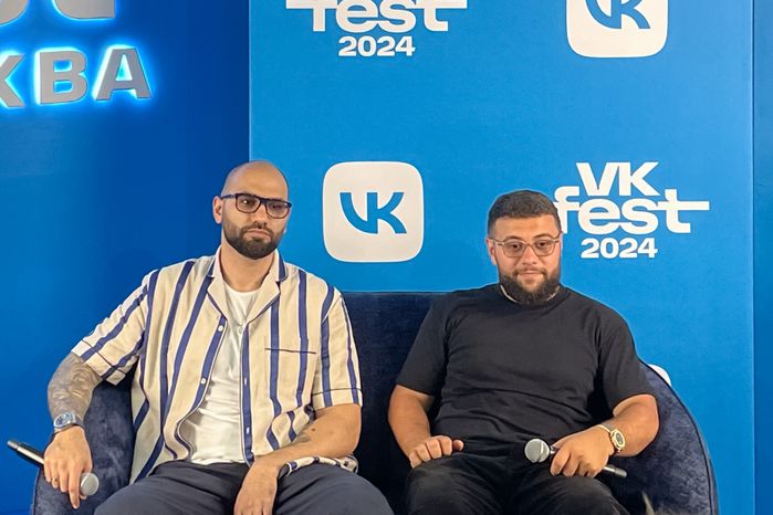 Рэп-дуэт HammAli & Navai на пресс-конференции VK Fest -2024 в Лужниках