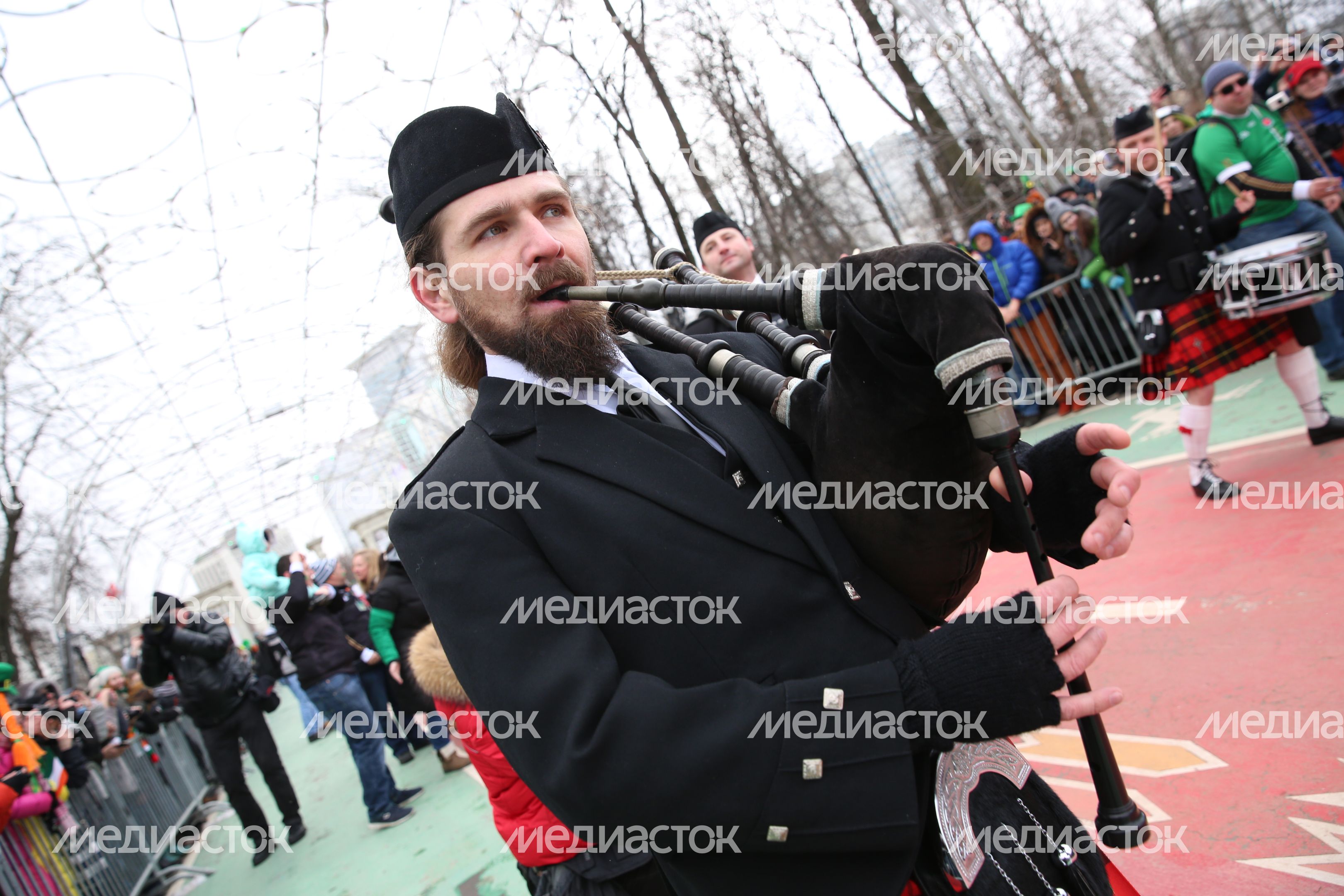 Парад в День Святого Патрика в Москве
