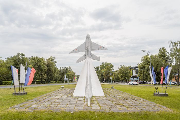 Памятник МиГ-21Ф-13