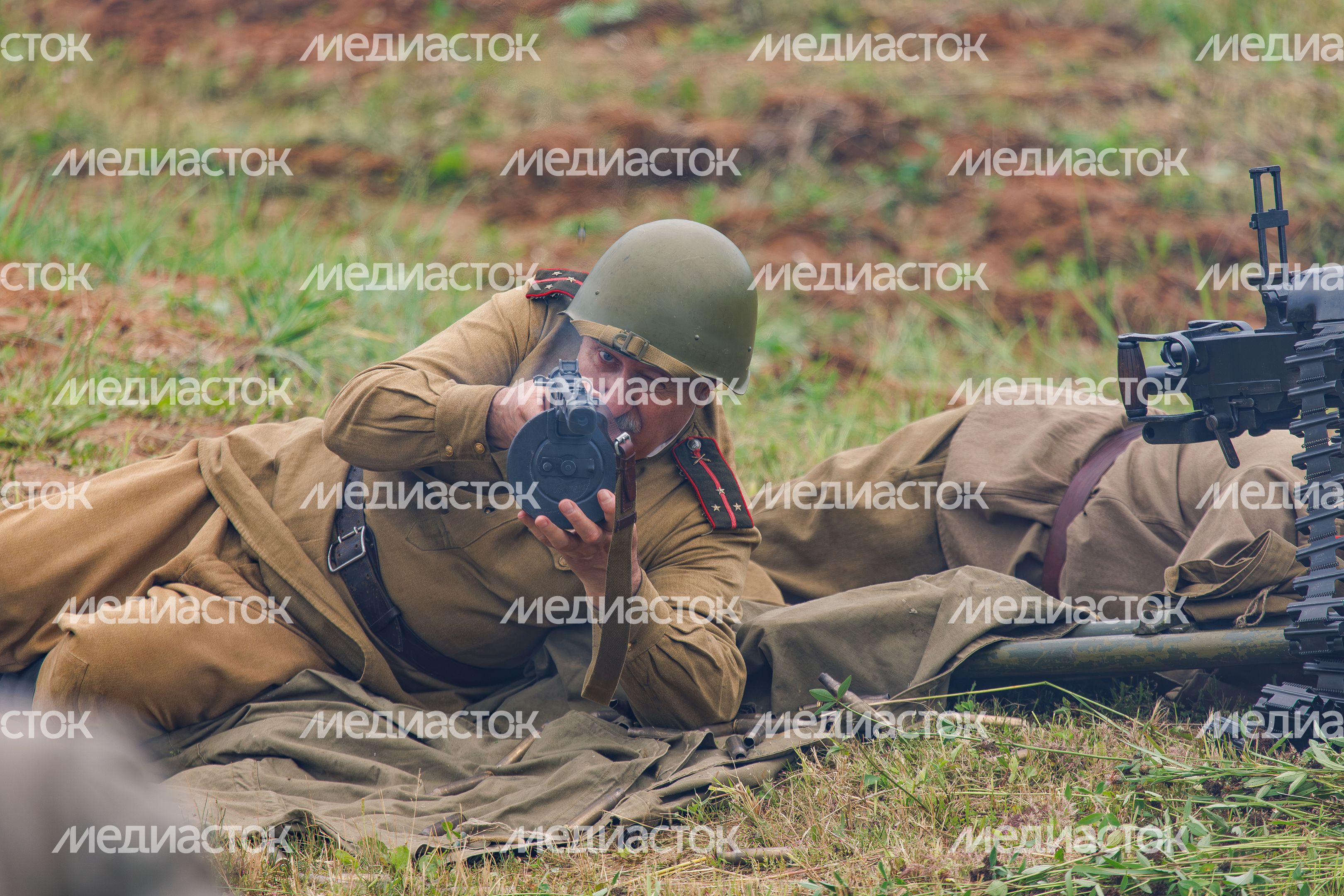 Эпизод Курской битвы под Прохоровкой на военно-исторической реконструкции в Центральном парке «Патриот»