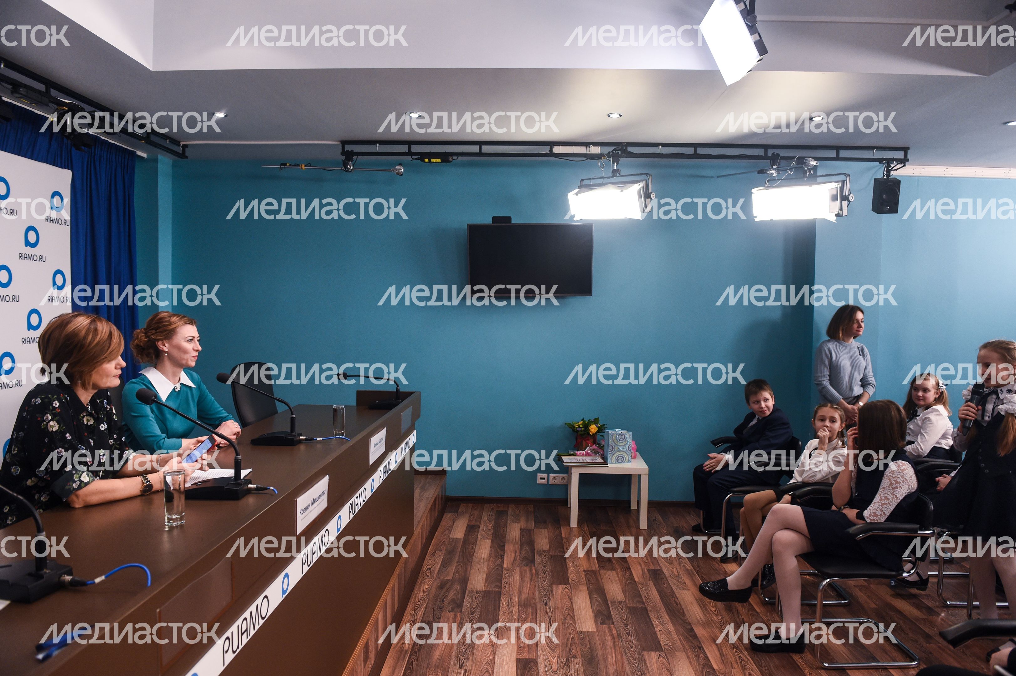 Пресс-конференция Уполномоченного по правам ребенка в Подмосковье Ксении Мишоновой