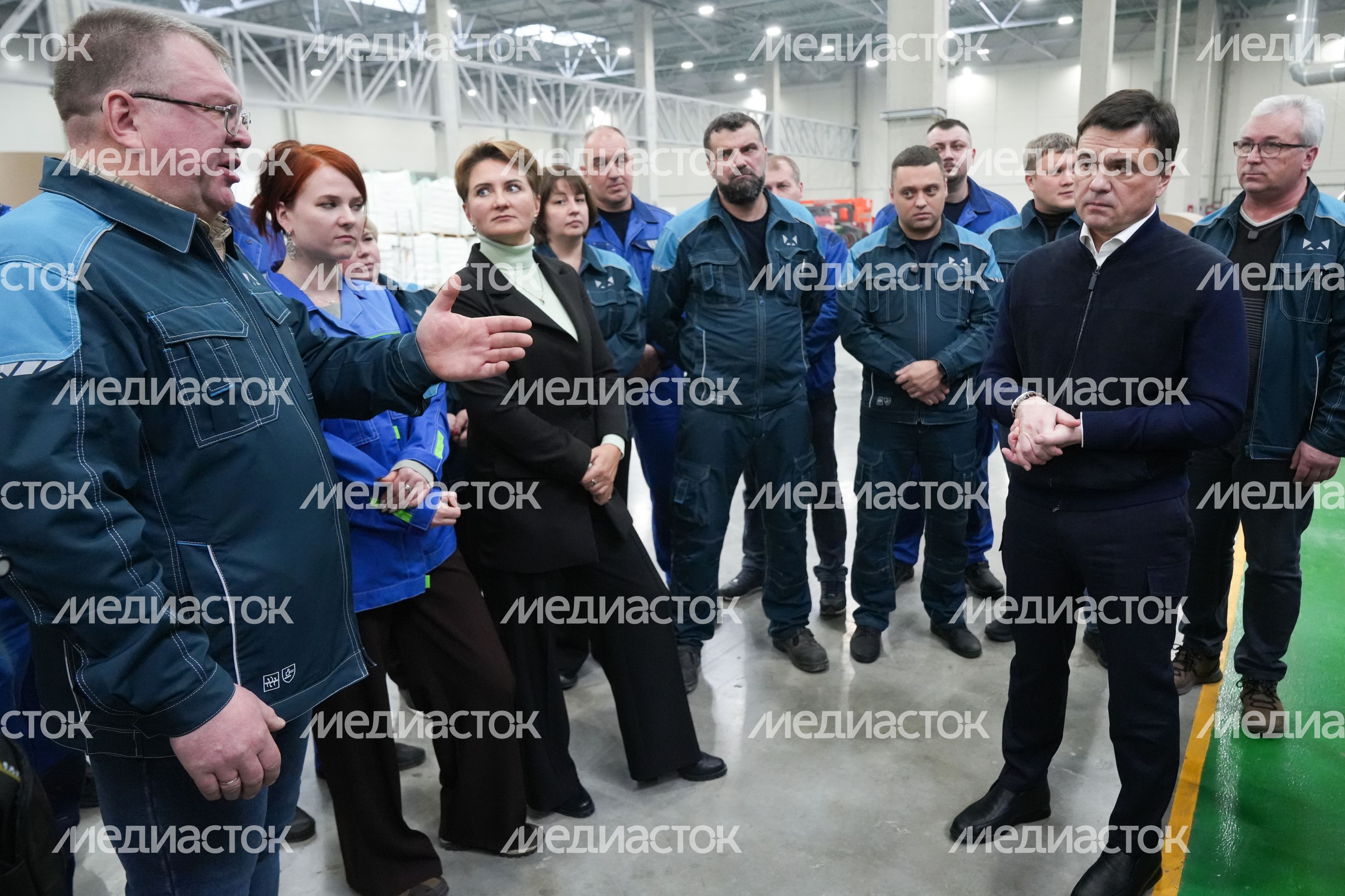 Андрей Воробьев посетил завод "Л-Пак" в Кашире Андрей Воробьев посетил завод "Л-Пак" в Кашире
