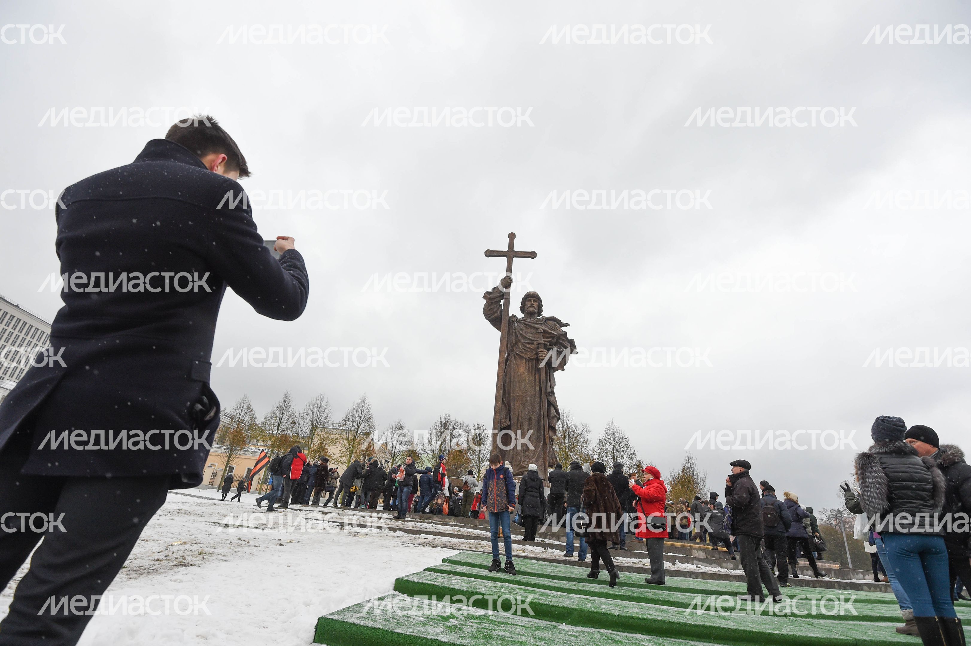 Памятник князю Владимиру в Москве Памятник князю Владимиру в Москве