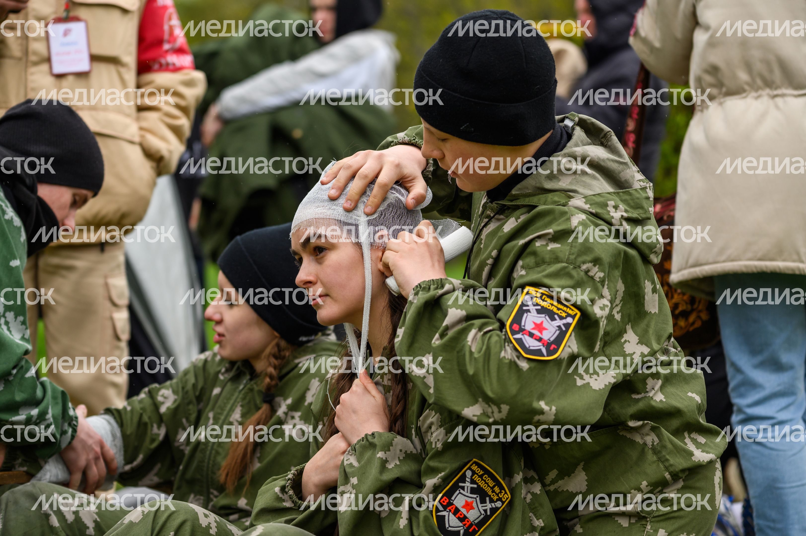 Военно-патриотическая игра «Юнармия, вперед!», посвященная Дню Победы, в Горках Ленинских Военно-патриотическая игра «Юнармия, вперед!», посвященная Дню Победы, в Горках Ленинских