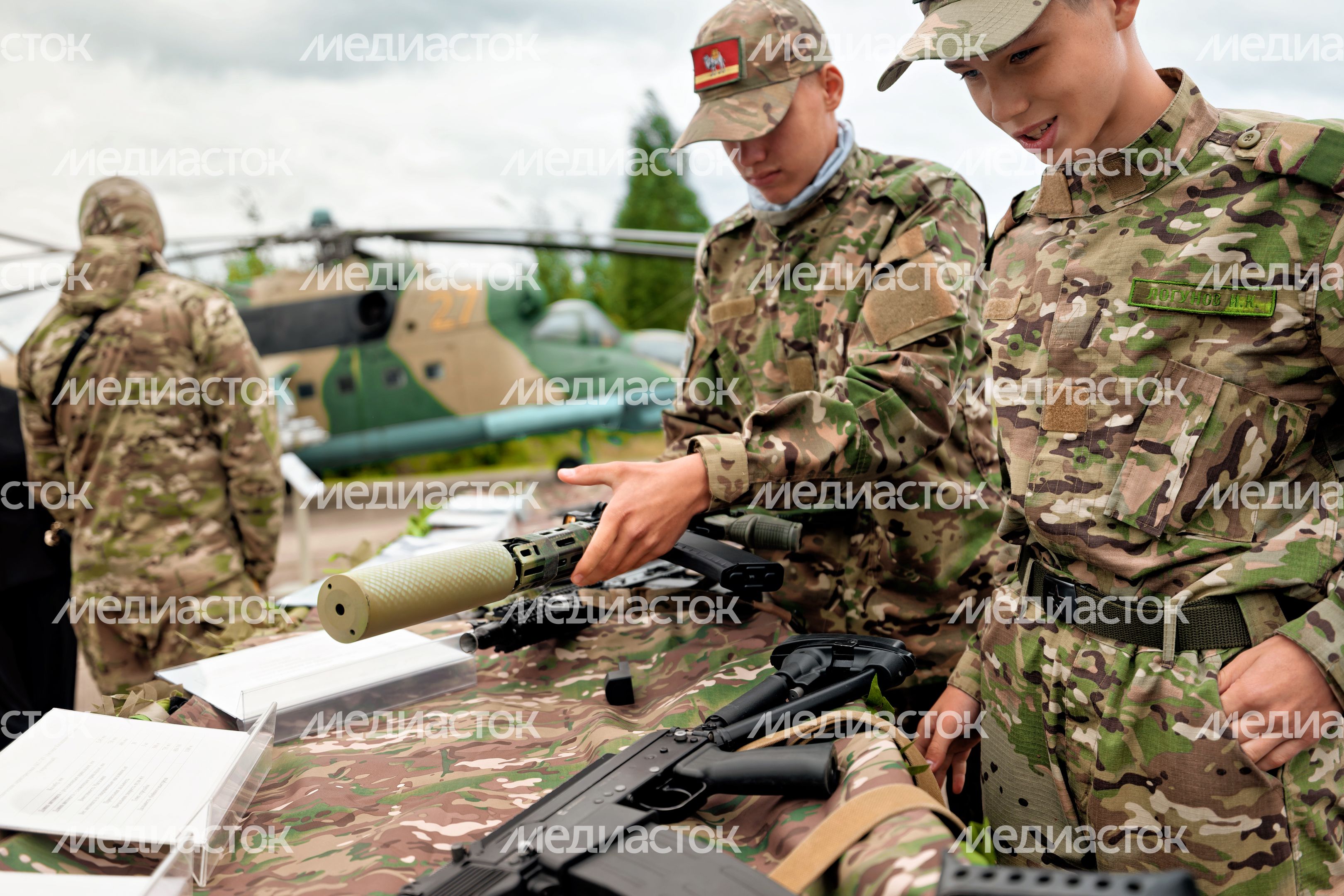 Военно-спортивная игра «Юнавиа» для молодежи в Центре военно-тактических игр парка «Патриот» Одинцовского округа