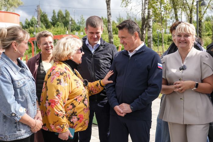 Андрей Воробьев посетил благоустроенный парк "ЛиАЗ" в Ликино-Дулеве