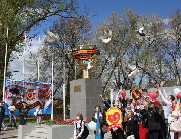 Открытие памятника к 70-летию Победы в Кашире