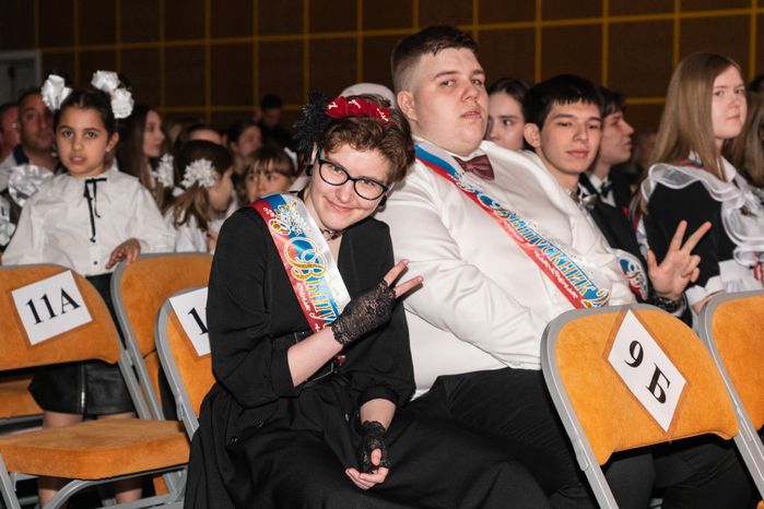 Последний звонок в Образовательном центре «Багратион» в ЖК «Гусарская баллада»