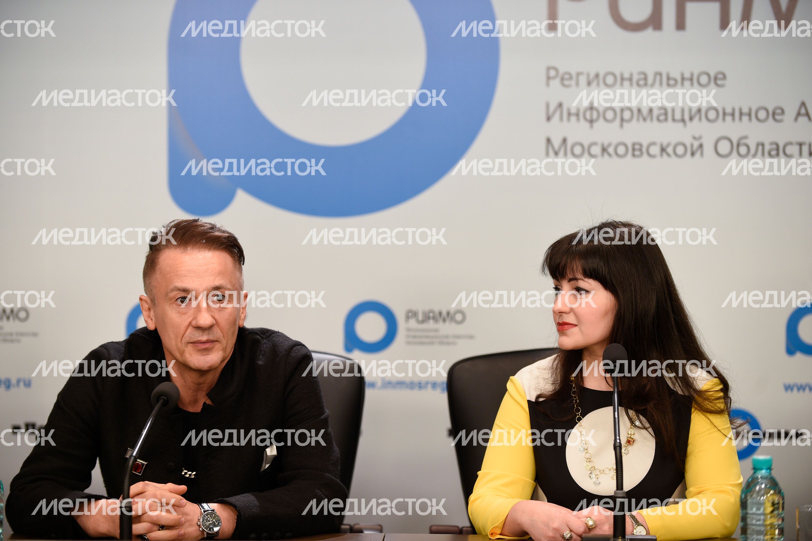 Пресс-конференция Олега Меньшикова в РИАМО